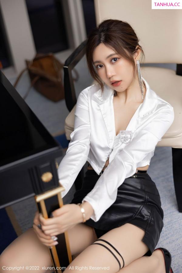 綺裡嘉 绮里嘉 [XiuRen]高清写真图 2022.06.24 No.5189 绮里嘉ula第46张图片